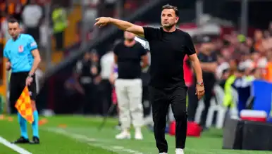 Okan Buruk: "En hareketli saatlerdeyiz, kaleci transferi için toplantıya giriyorum"